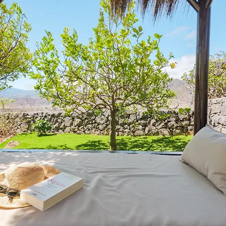 Prázdninový dům Wooden House With Private Pool Lush Garden La Laguna (Tenerife)