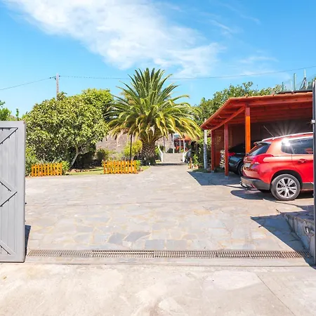 Wooden House With Private Pool Lush Garden * La Laguna (Tenerife)