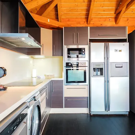 Wooden House With Private Pool Lush Garden Ferienhaus *