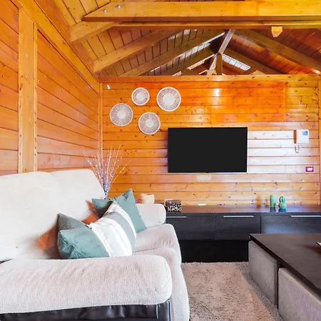 Ferienhaus Wooden House With Private Pool Lush Garden San Cristóbal de La Laguna