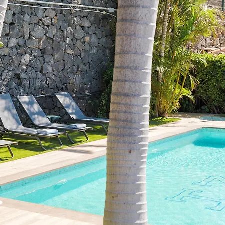 Wooden House With Private Pool Lush Garden San Cristóbal de La Laguna