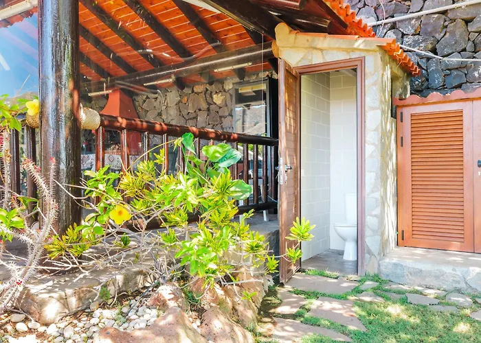 Ferienhaus Wooden House With Private Pool Lush Garden