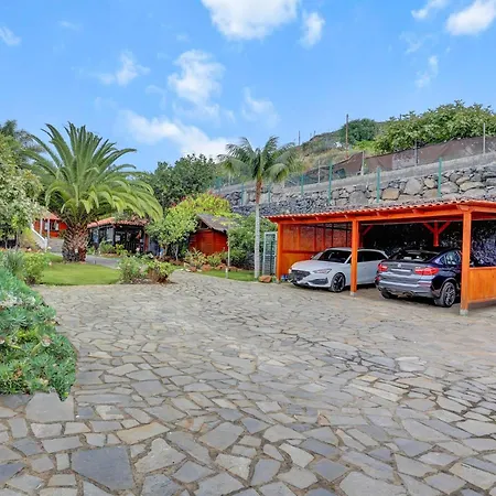 Wooden House With Private Pool Lush Garden * La Laguna (Tenerife)