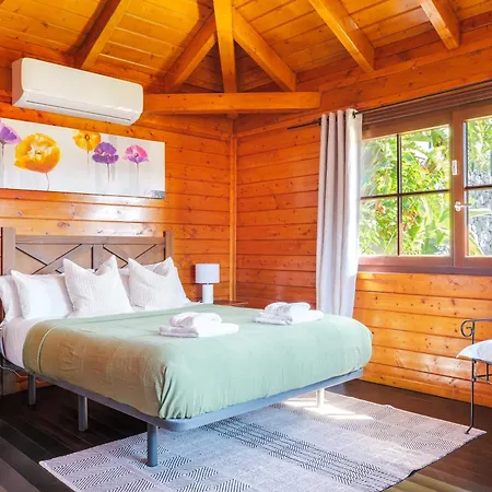 Wooden House With Private Pool Lush Garden לה לגונה
