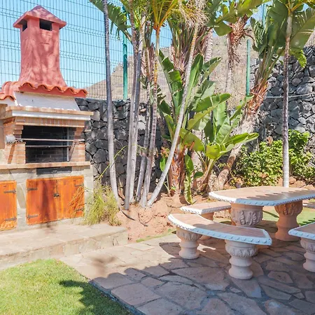 Ferienhaus Wooden House With Private Pool Lush Garden San Cristóbal de La Laguna